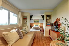 Private Studio with a Panoramic View - Image 5