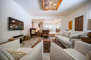 Lakefront Getaway - Image 2