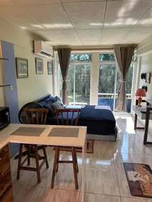 Hidden Gem: AC, Clean, TV, City Views & Pkg - Image 2