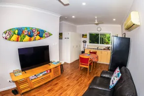 Peaceful and Private Cottage for Two. - Image 2