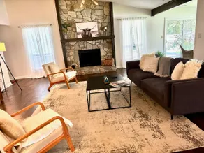 Very Stylish, Beautiful, Clean & Comfortable home - Image 3
