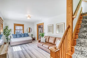 Family & dog friendly; 5 min walk to beach, bars, downtown, restaurants and park - Image 4