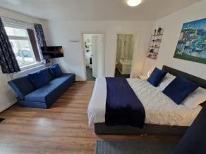 Seascape* Lovely Self-Contained Ground Floor Flat. - Image 4