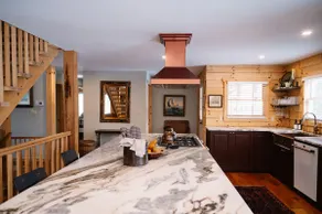 Cobourg Cabin Retreat: Hot Tub & Fireplace - Image 2