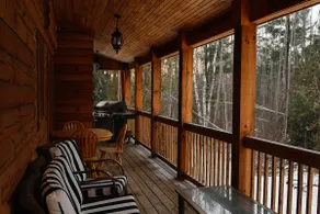 Cobourg Cabin Retreat: Hot Tub & Fireplace - Image 3