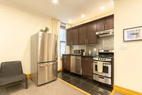 Cozy Studio Sanctuary in Washington Heights - Image 4
