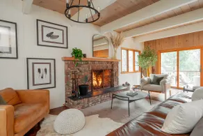 Beautiful Lakefront Cabin Nestled in the Trees! - Image 3