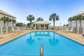 2/2 Condo w/ Gulf Views&Pool. 2 min walk to beach. - Image 2