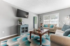 Large 4-Bedroom Home with Expansive Fenced Yard! - Image 2