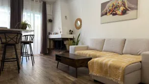 Maenat Apartment, 3 stars, 200 m from the beach - Image 4