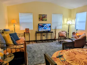 Boho Guest House Couple's Retreat Relax & Refresh - Image 3