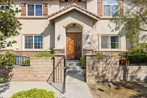 Stylish Mordern Retreat -4 Beds house free parking - Image 2