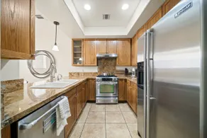 Stylish Mordern Retreat -4 Beds house free parking - Image 2