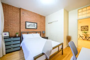 2BR Retreat Near Parks and Museums on East Side - Image 5