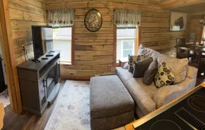 Cozy Couples Farmhouse - Image 5