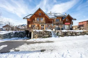 Chalet Zénith at the foot of the ski slopes, facing the Aiguilles mountains - Image 2