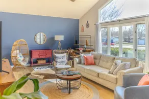Family and big group 14 Guests 11 beds 5 baths - Image 3