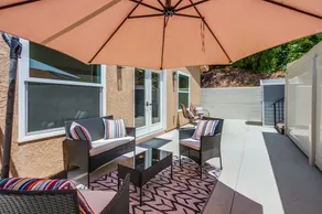 2/2 entire house near all attractions in San Diego - Image 5