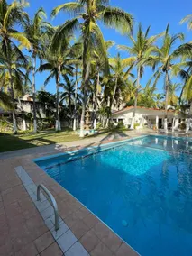 BEAUTIFUL PROPERTY WITH PRIVATE POOL NEAR THE BEACH - Image 2