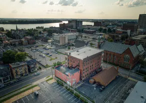 Rooftop Deck + 100” Theater | Downtown Evansville - Image 4