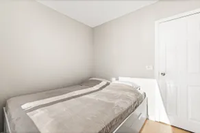 All new 2-bedroom apartment + TV&Netflix - Image 3