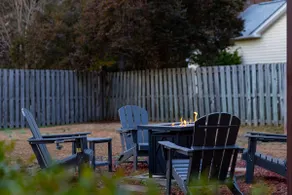Fire Pit Retreat · Games · Mins to Beach/Downtown - Image 3