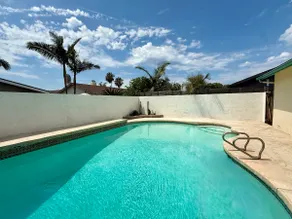 3 Bedroom House w/ Pool & Spa - Image 2