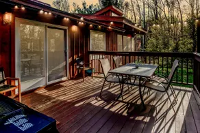 VT 5BR: Hot Tub, Fire Pit, Pet-Friendly - Image 5