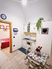 the little house - Image 2
