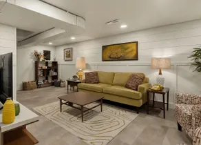 L2 5BR Home | Fire Pit & Fenced Yard Near Beach - Image 3