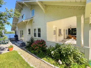 Spacious Lakefront Escape w/ 3 Baths + Bonus Bed - Image 2