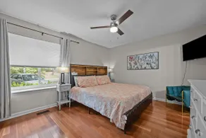 Rest Easy at Travelers Townhome- King & Queen beds - Image 4
