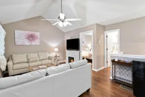 Welcome to “Romancing On The Cumberland” – Your Perfect Romantic Getaway! - Image 5