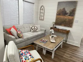 1930 Bungalow in Laurel's Historic Downtown! - Image 4
