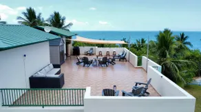 Beachfront 3BR Penthouse w/incredible views - Image 5
