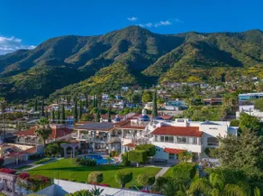 Beautiful view house - Image 2