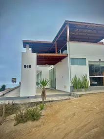 Dolphin House, Luxury Beach House in Lima Sur - Image 3