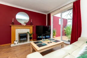 Comfortable & Spacious Entire Holiday home in Llanelli.  Pet Friendly. - Image 3