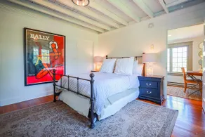 Luxurious two story Keswick guest house with pool - Image 2
