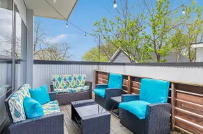 FLOWER BnB; Walking Distance to Shops! 9 min→DT! - Image 5