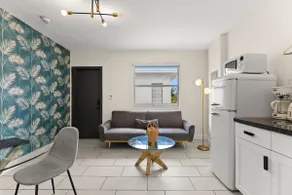 Stylish 1-Bedroom in Miami Beach steps to the sea - Image 4