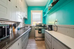Spacious 3-Bedroom Stay 3rd Floor | AC, WiFi - Image 3