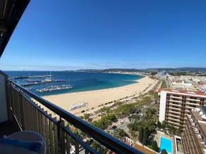 Apartment on the beach. - Image 5