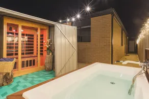 Sauna, King Beds, Tranquility Base Fun Large Home - Image 2
