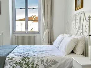 Townhouse in the heart of a historic bastide - Image 3