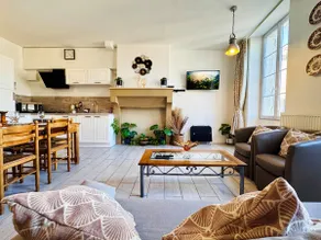 Townhouse in the heart of a historic bastide - Image 5