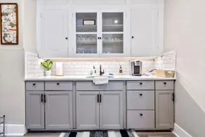 Cozy 3BR | Pet Friendly | Near Portland | Parking - Image 2