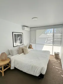 Spacious A/C apartment - dead centre of town! - Image 4