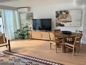 Spacious A/C apartment - dead centre of town! - Image 2