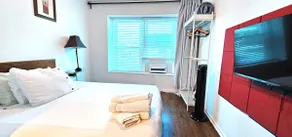 AKSUM- Location! Lovely Studio, Ensuite Shower, AC - Image 2